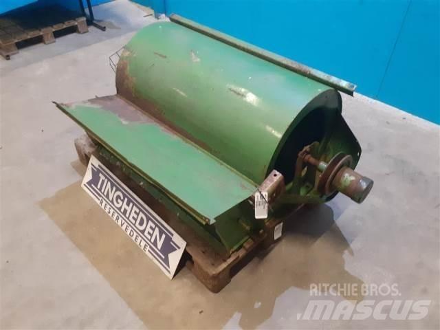John Deere 955 Sypače písku a soli