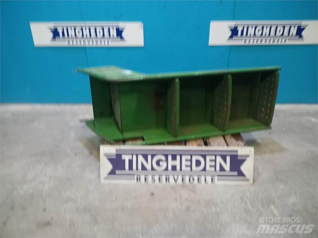John Deere 955 Kabiny a interiér
