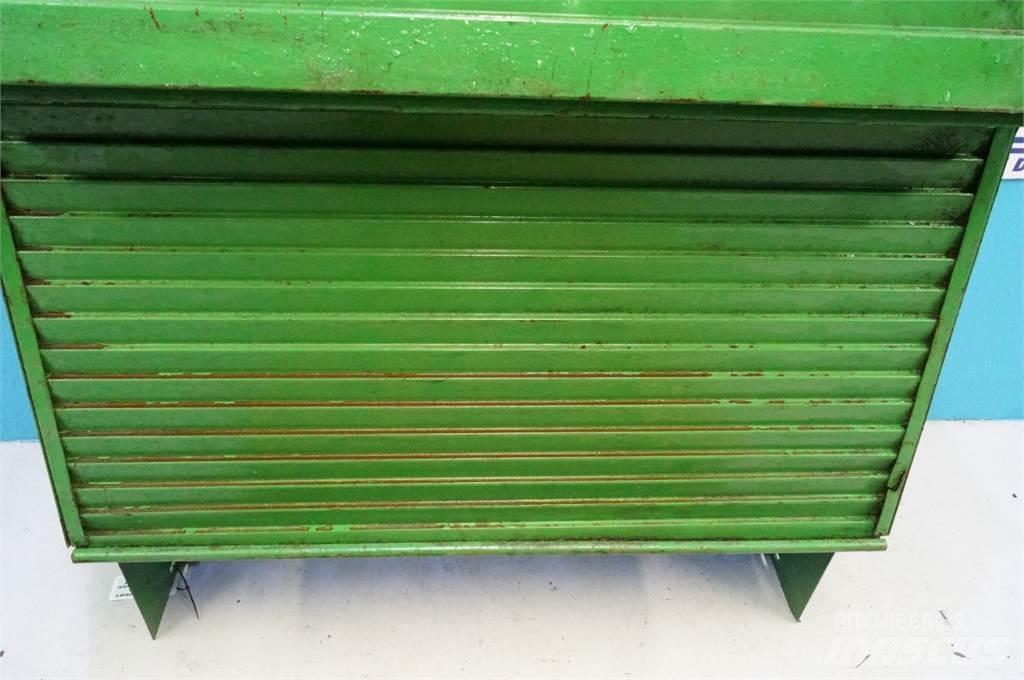 John Deere 965 Sypače písku a soli