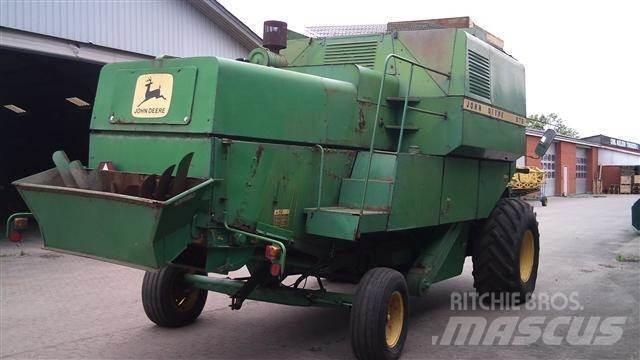 John Deere 975 Sklízecí mlátičky