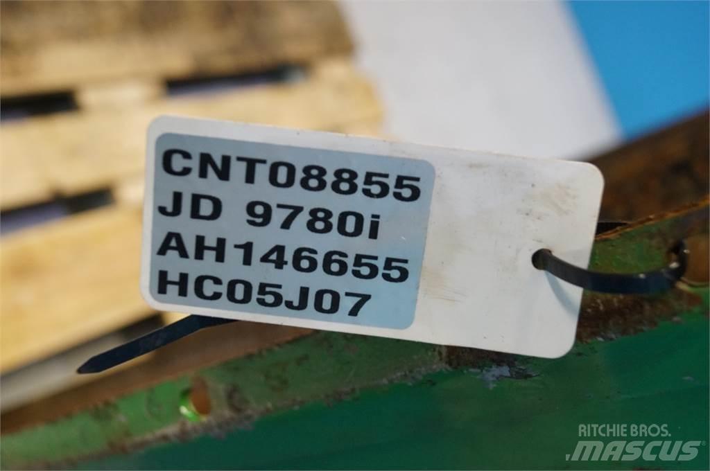 John Deere 9780 Sypače písku a soli