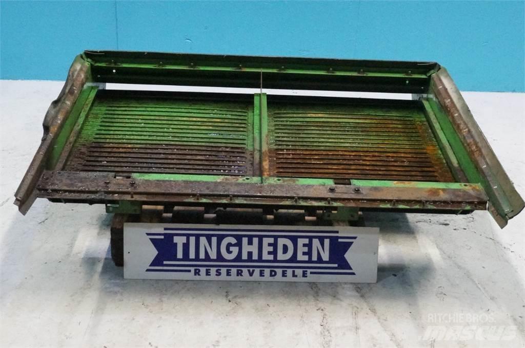 John Deere 9780 Sypače písku a soli