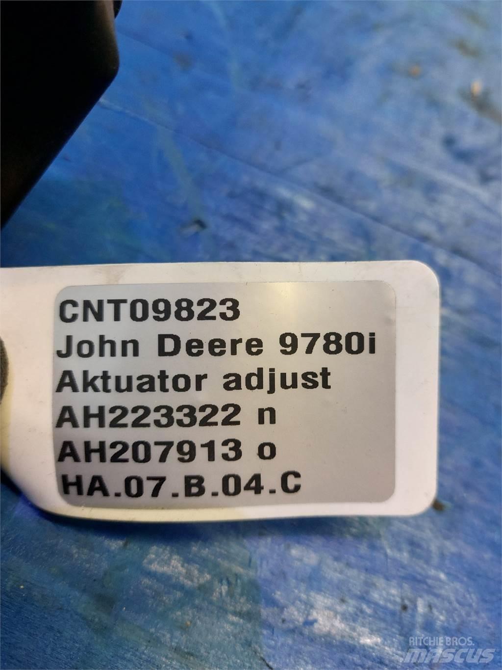 John Deere 9780i Další