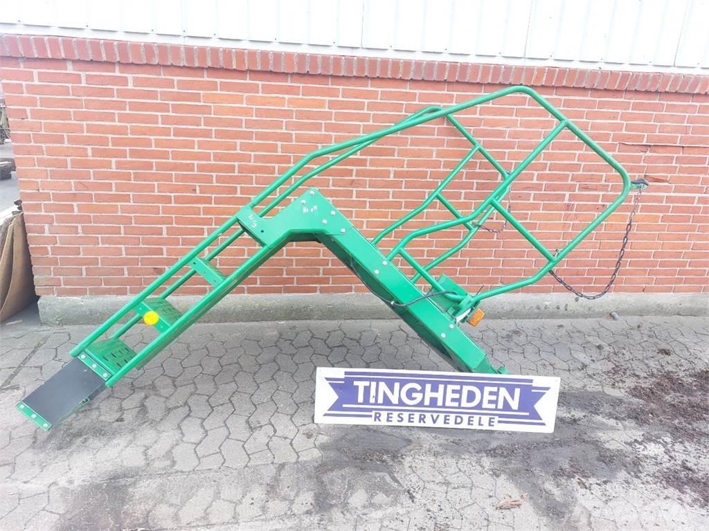 John Deere 9880 Kabiny a interiér