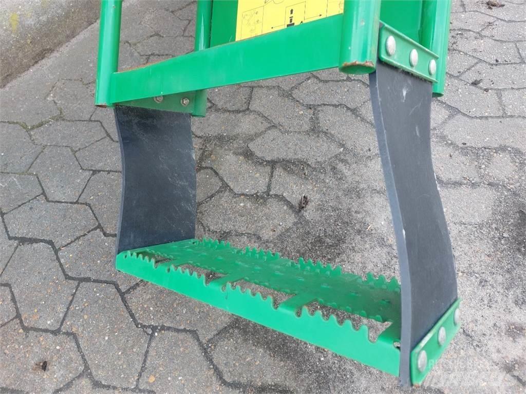 John Deere 9880 Kabiny a interiér