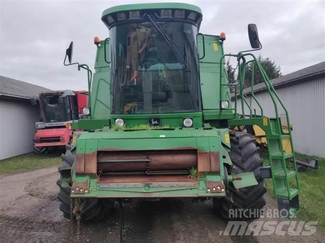 John Deere CTS Sklízecí mlátičky