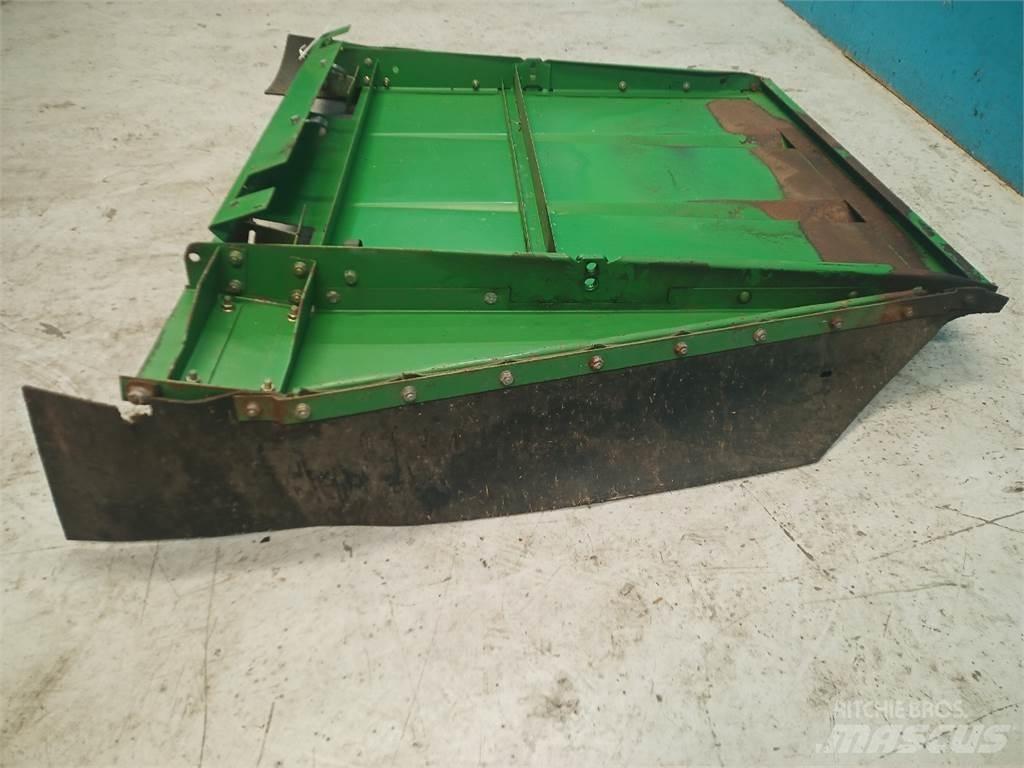 John Deere CTS Sypače písku a soli