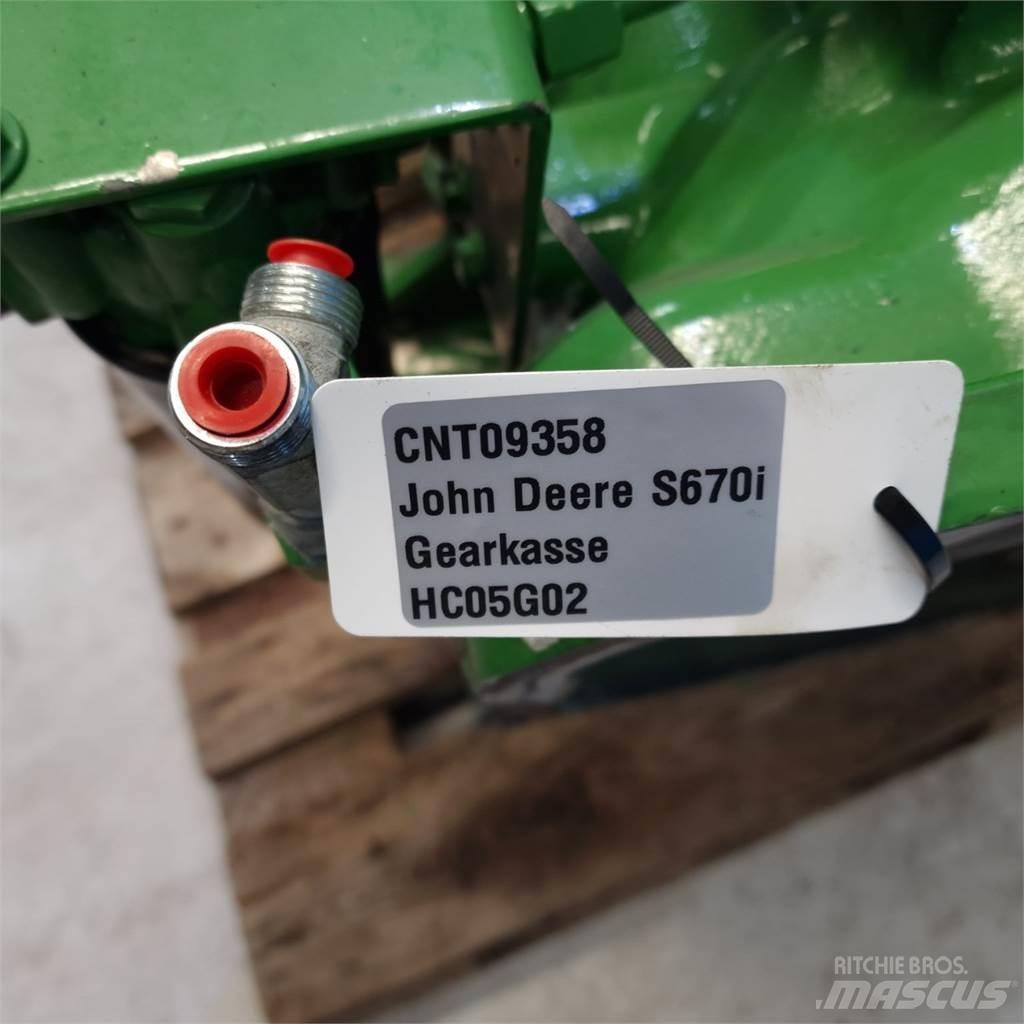John Deere S670 Převodovka