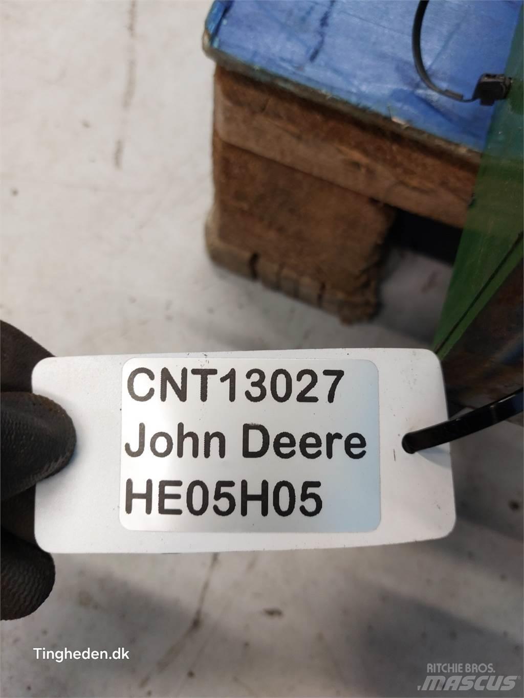John Deere S670 Další
