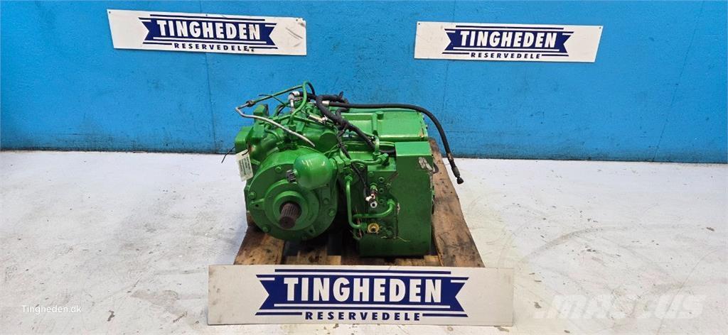 John Deere S690 Převodovka