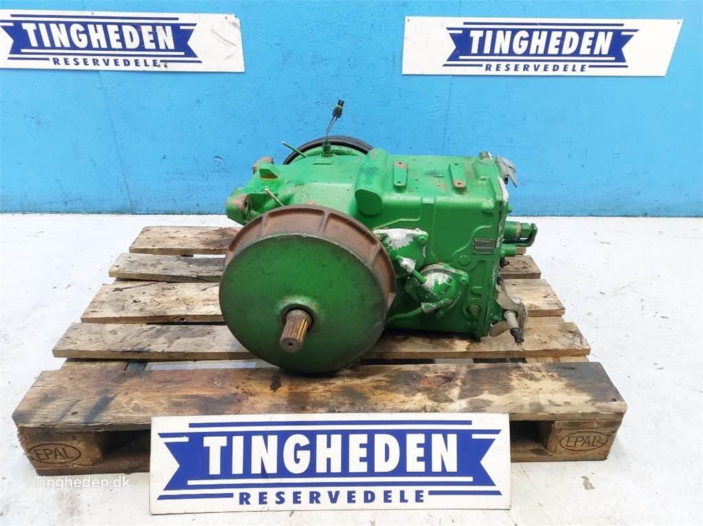 John Deere T660I Převodovka