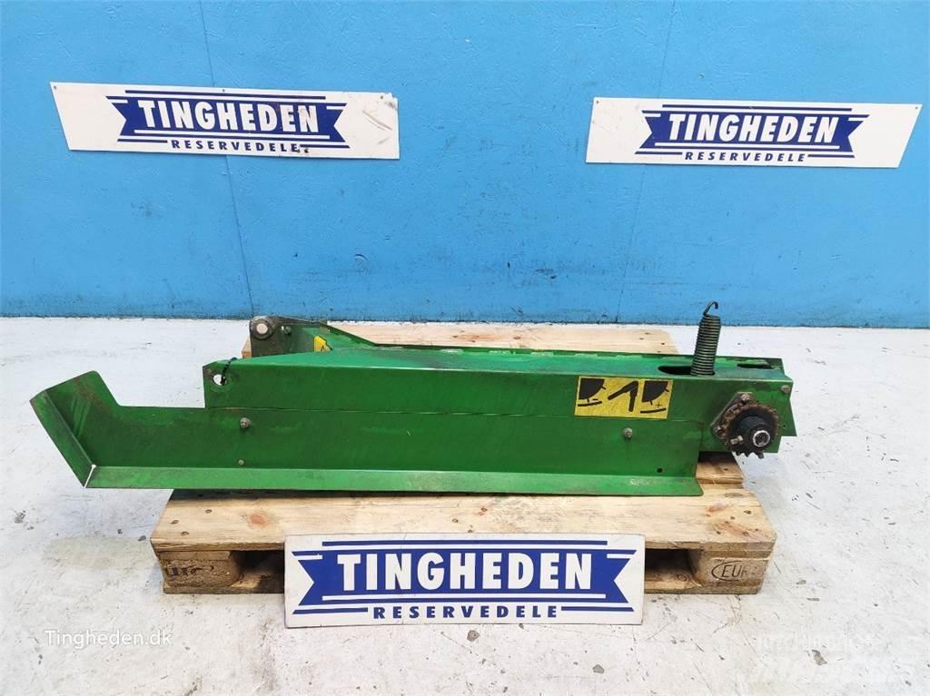John Deere T660I Další