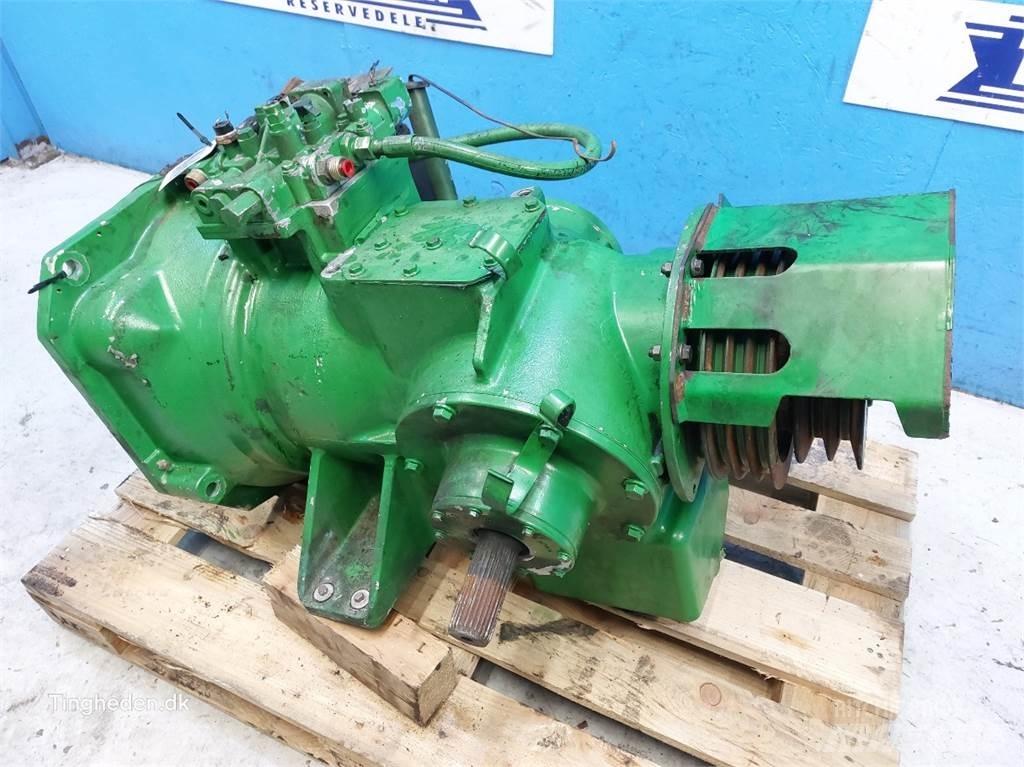 John Deere T660I Převodovka