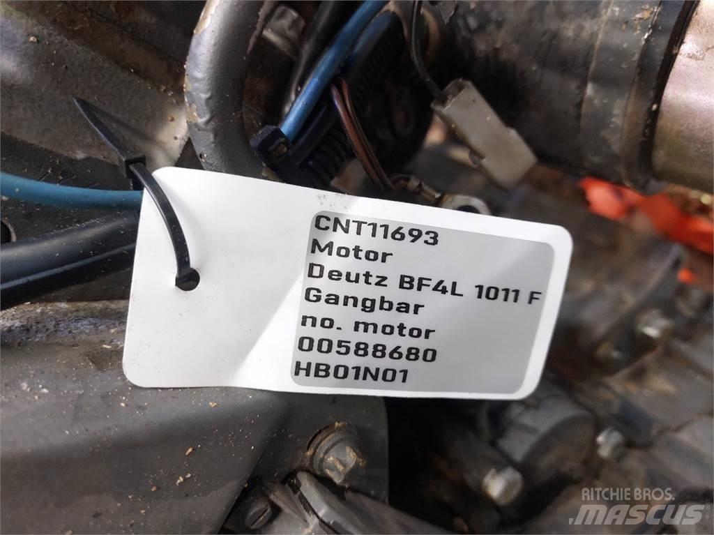 Kramer 521 Motory