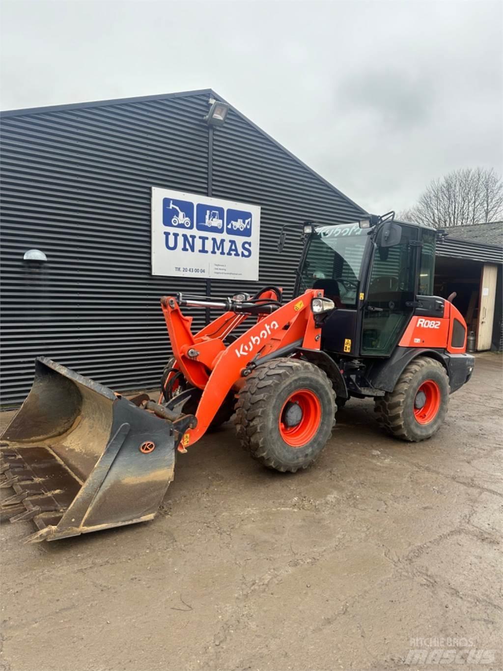 Kubota R082 Kolové nakladače