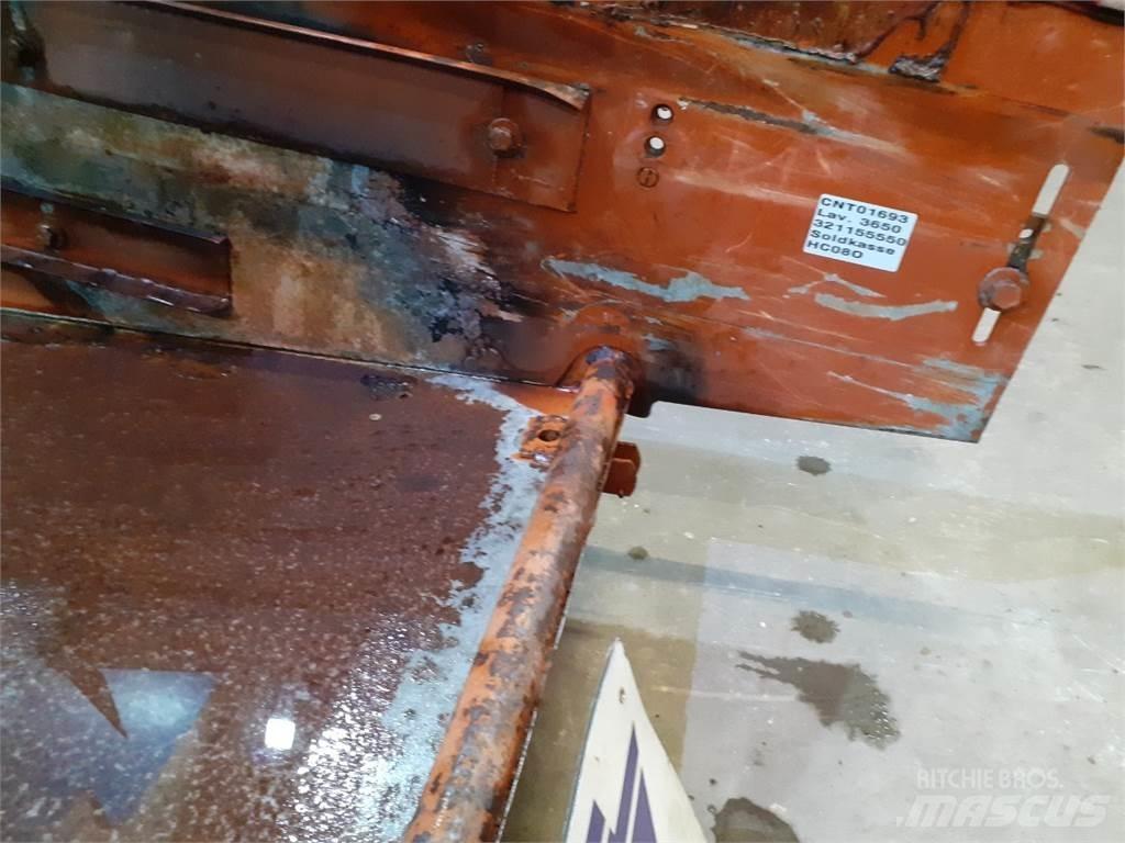 Laverda 3650 Sypače písku a soli