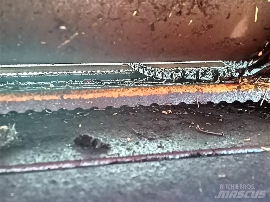 Laverda 3650 Příslušenství a náhradní díly ke kombajnům