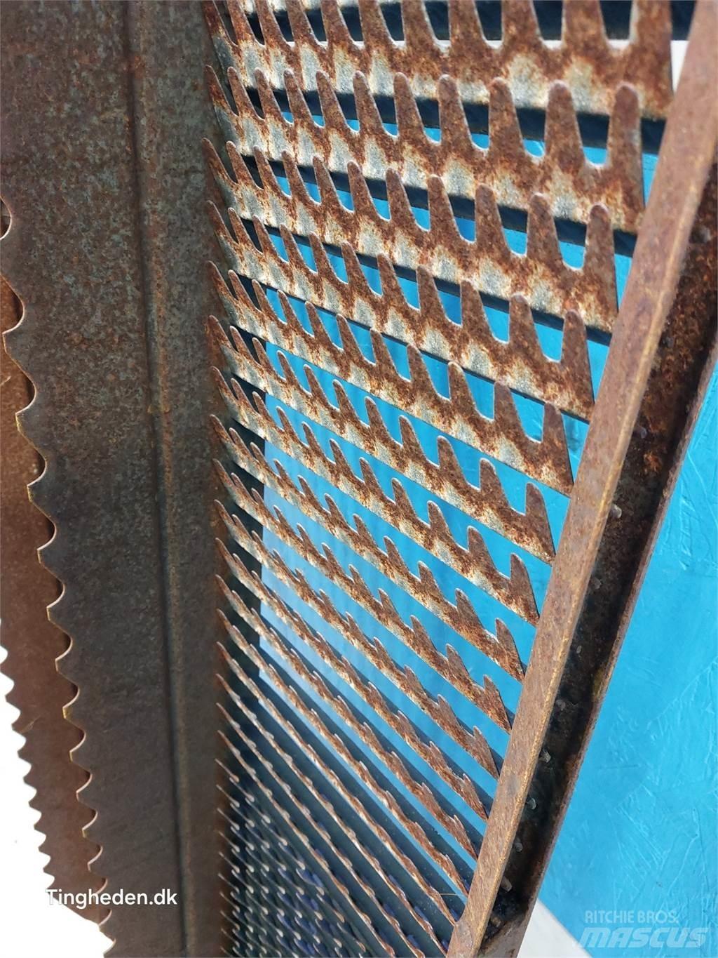 Laverda 627 Sypače písku a soli