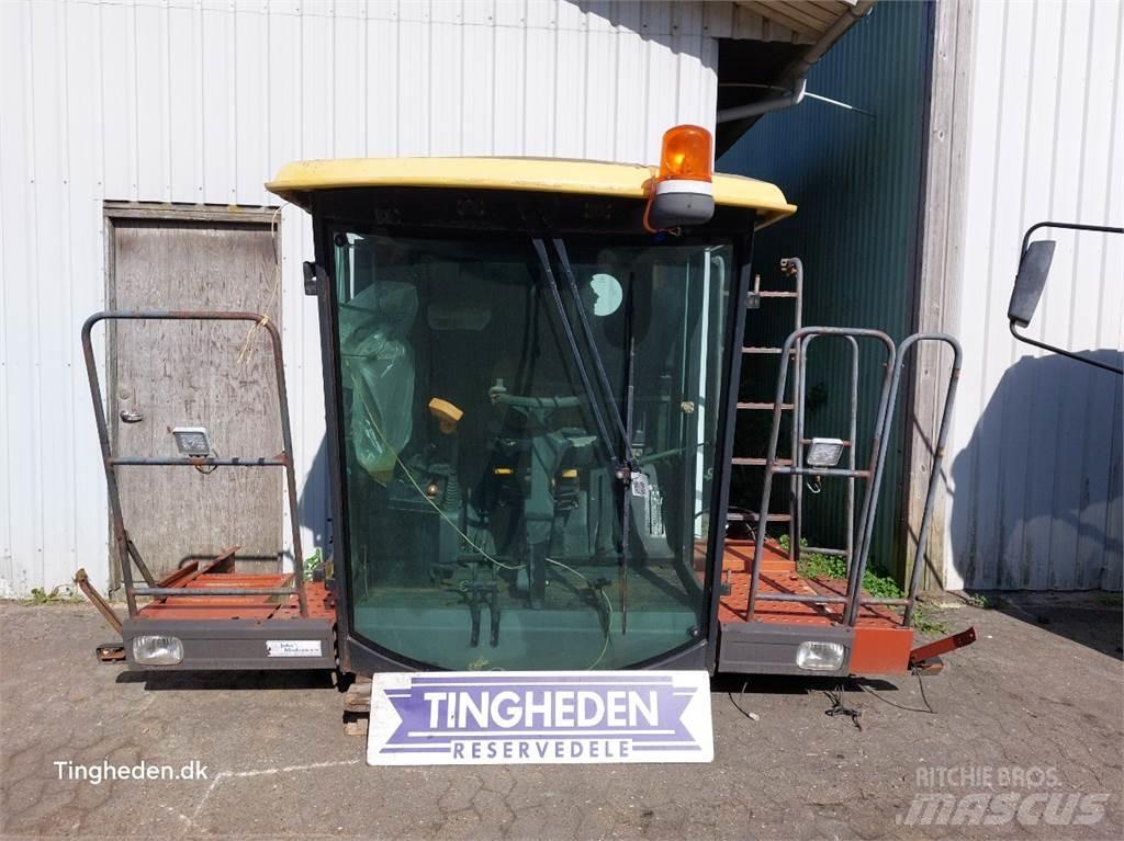 Laverda L627 Kabiny a interiér