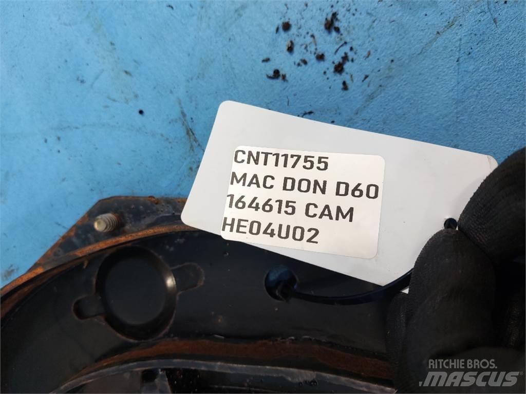 MacDon D60 Příslušenství a náhradní díly ke kombajnům