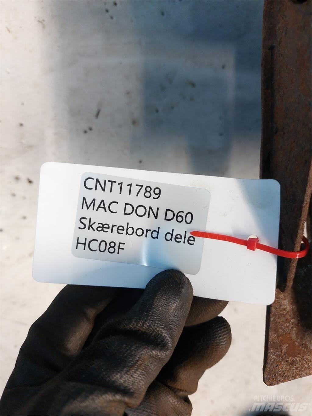 MacDon D60 Příslušenství a náhradní díly ke kombajnům