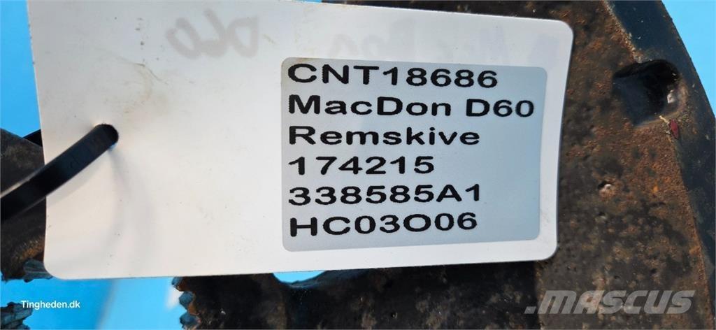 MacDon D60 Příslušenství a náhradní díly ke kombajnům