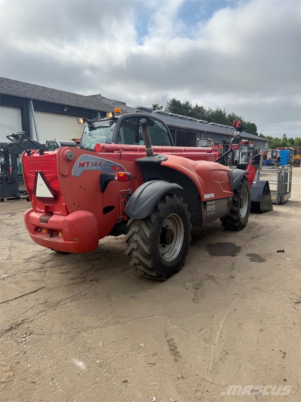 Manitou MT1440 Teleskopické manipulátory