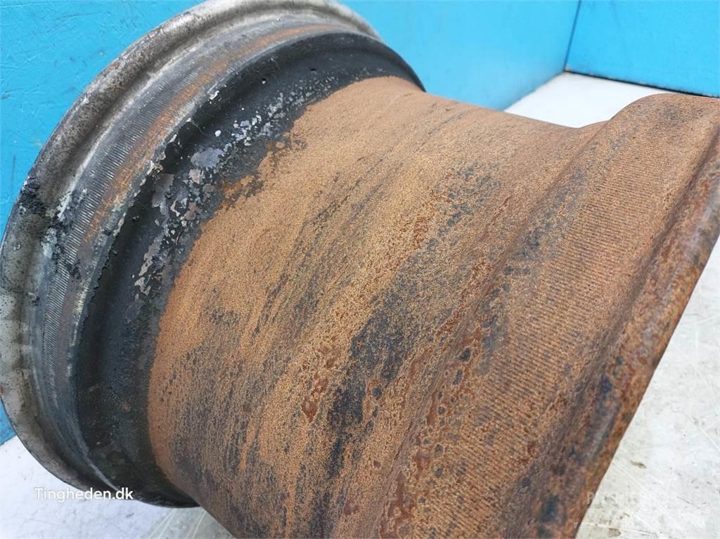 Merlo 24 DW16L24 Pneumatiky, kola a ráfky