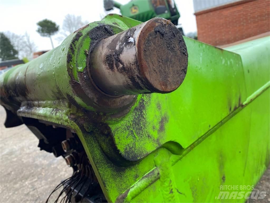 Merlo 38.10 Výložníky a lžíce