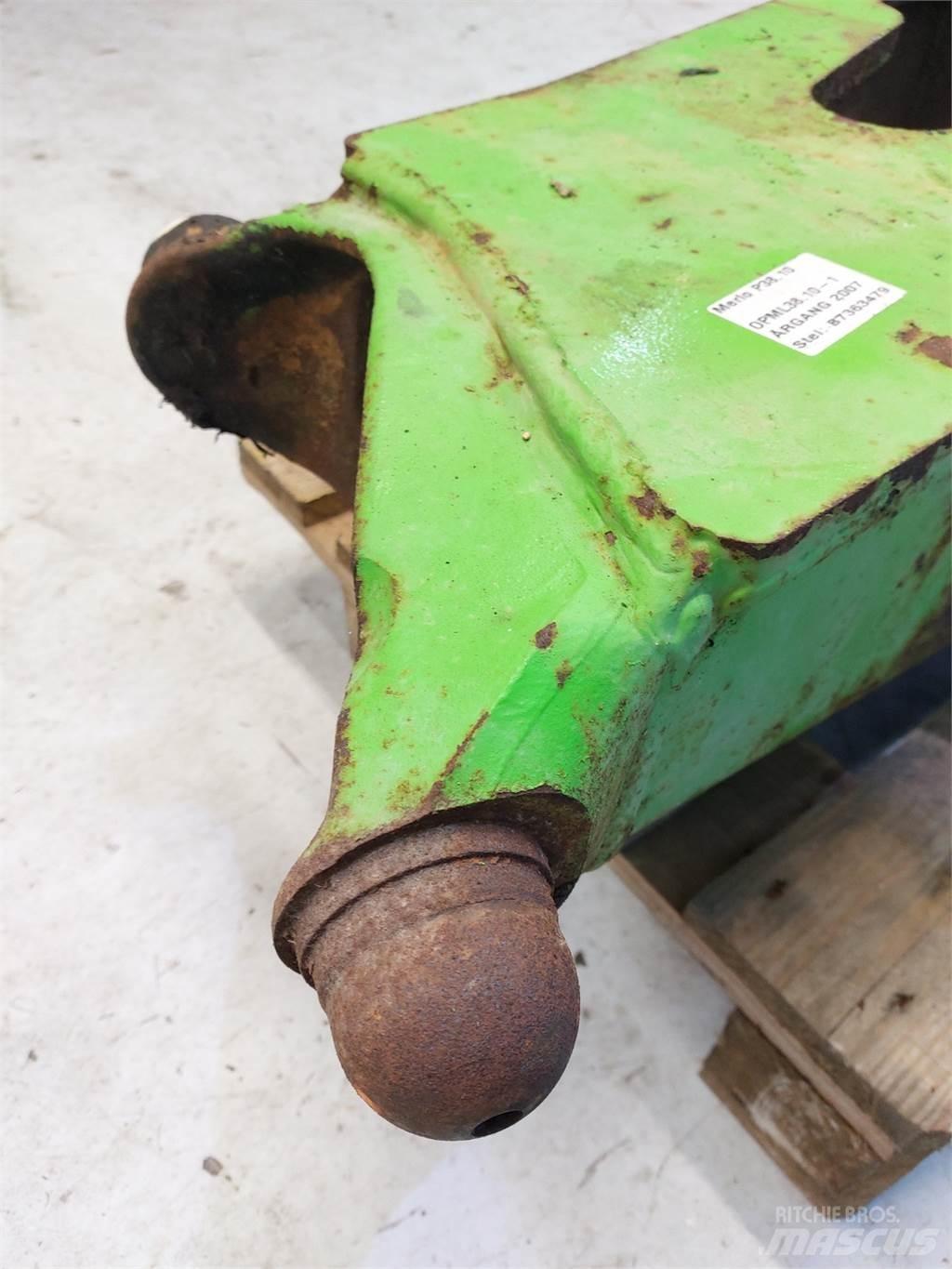 Merlo P38.10 Nápravy