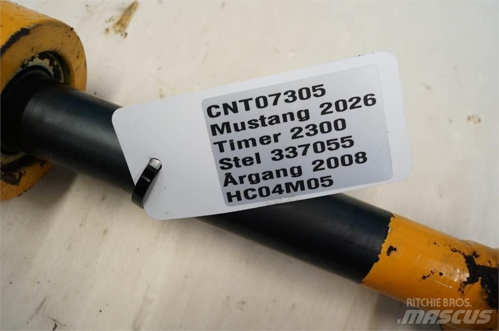 Mustang 2026 Výložníky a lžíce