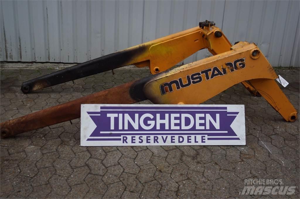 Mustang 2026 Výložníky a lžíce