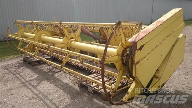 New Holland 15 Příslušenství a náhradní díly ke kombajnům