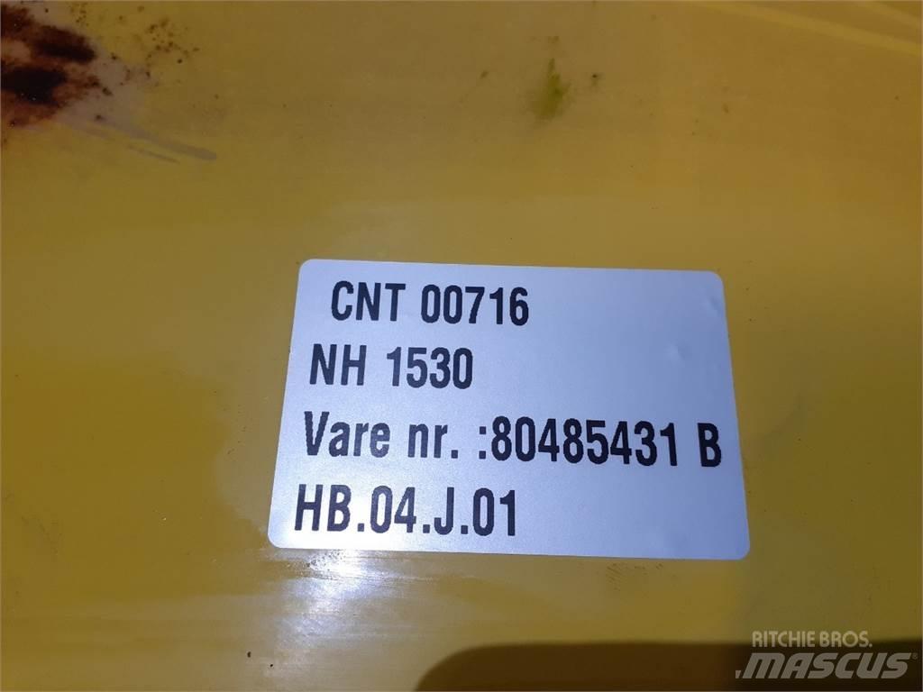 New Holland 1530 Sypače písku a soli