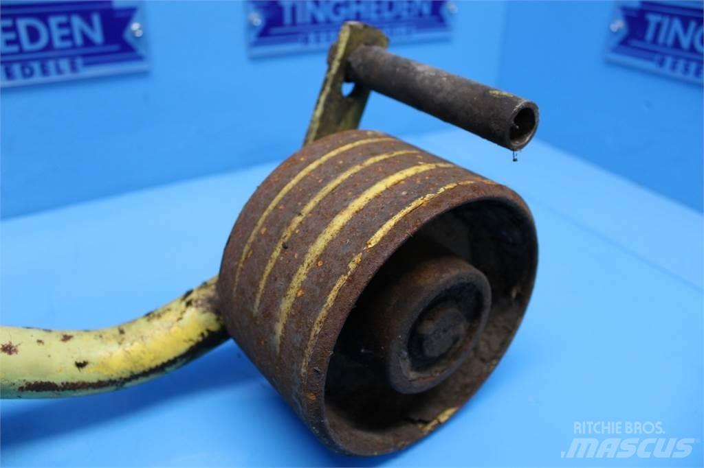 New Holland 1550 Další