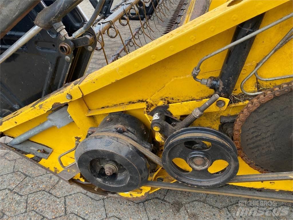 New Holland 24 Příslušenství a náhradní díly ke kombajnům