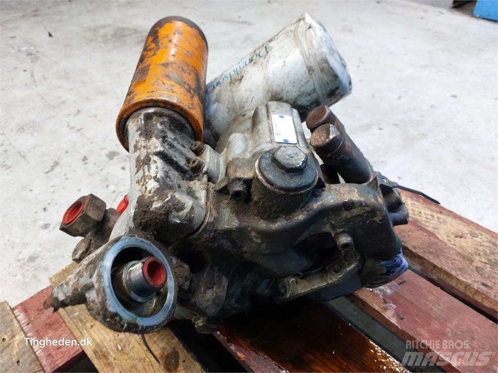 New Holland 8340 Hydraulika
