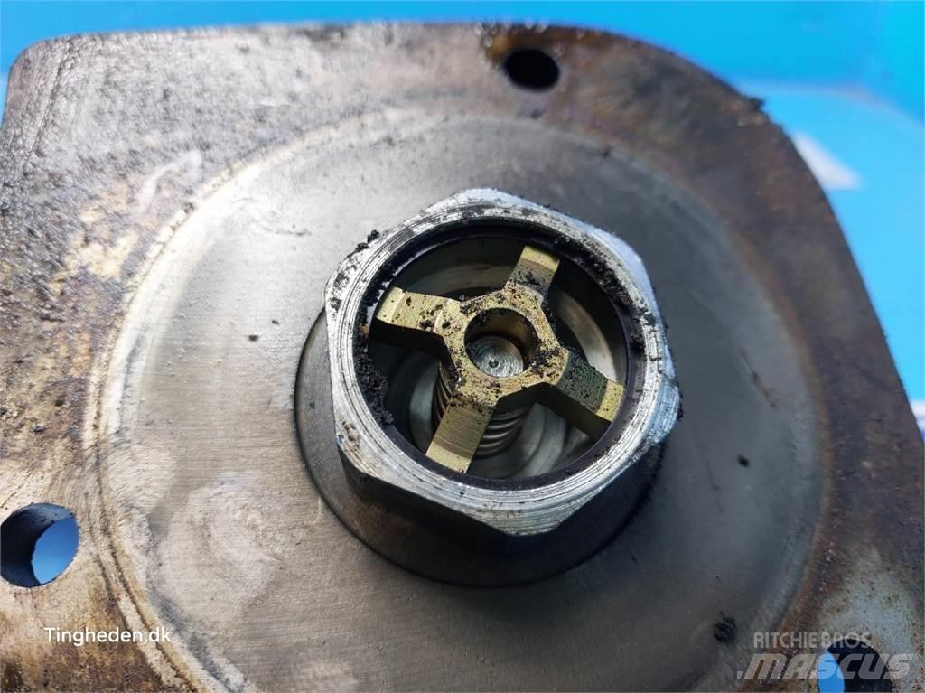 New Holland 8670 Hydraulika