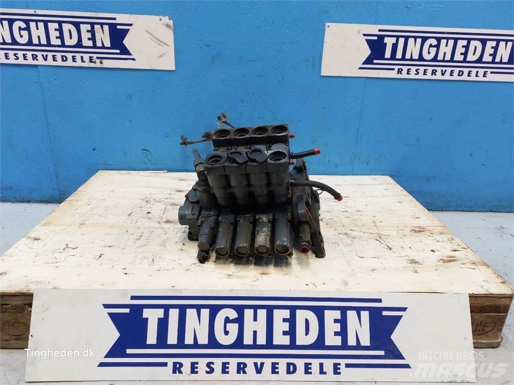 New Holland 8770 Hydraulika