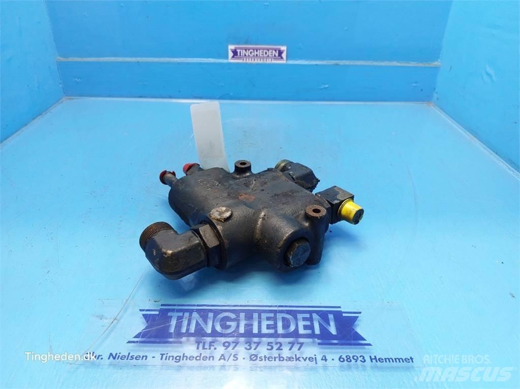 New Holland 8970 Hydraulika