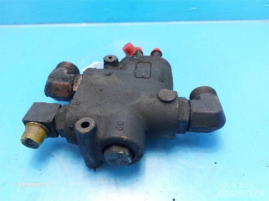 New Holland 8970 Hydraulika