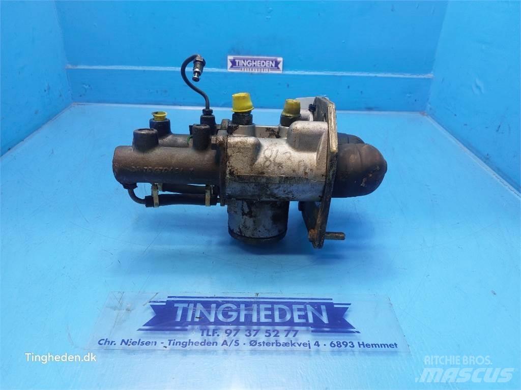 New Holland 8970 Hydraulika