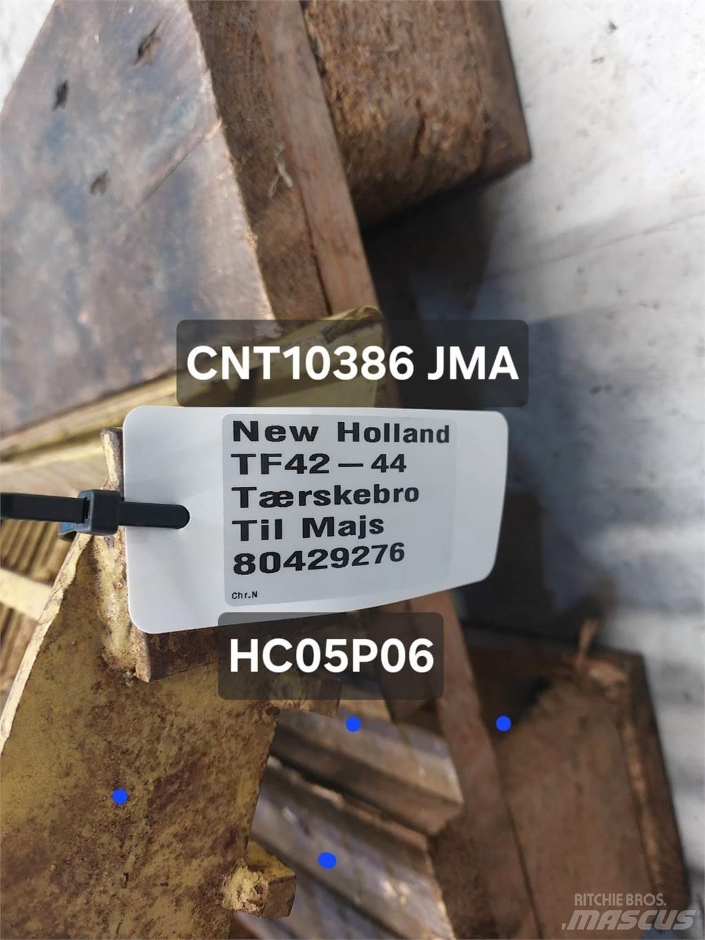 New Holland TF44 Příslušenství a náhradní díly ke kombajnům