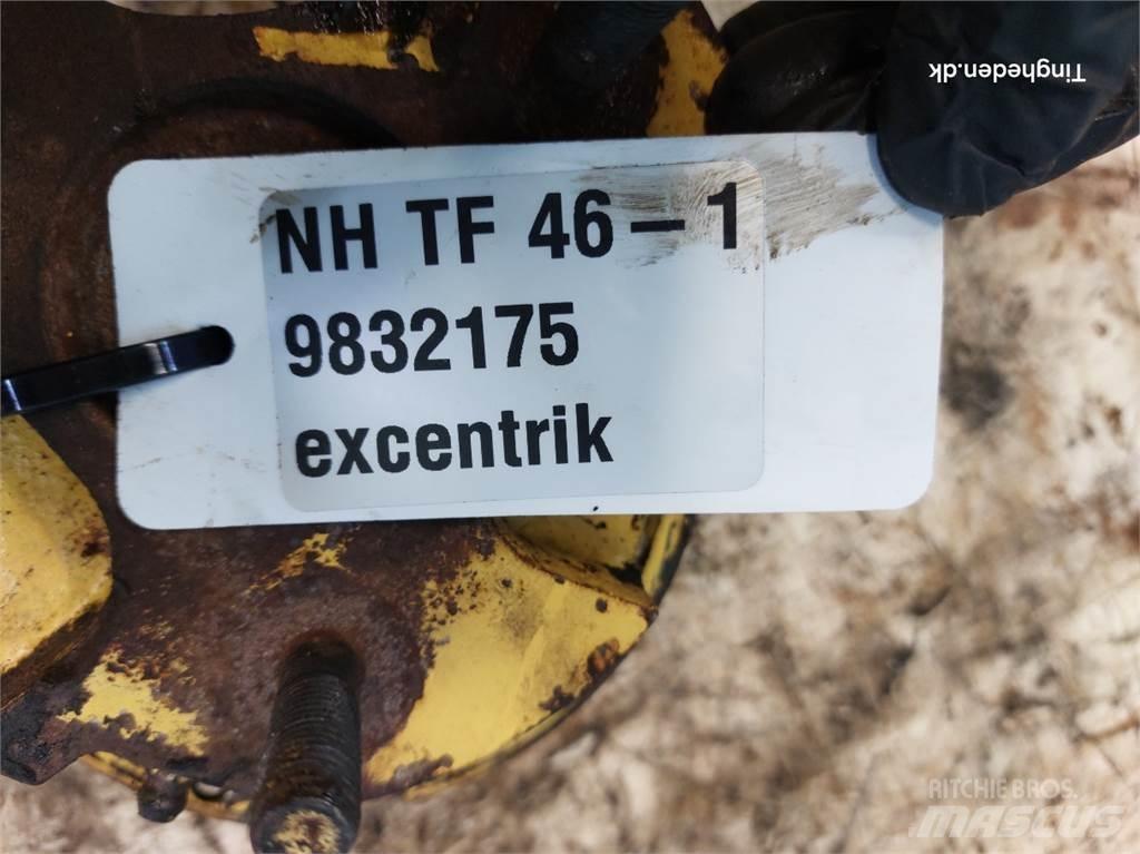 New Holland TF46 Sypače písku a soli