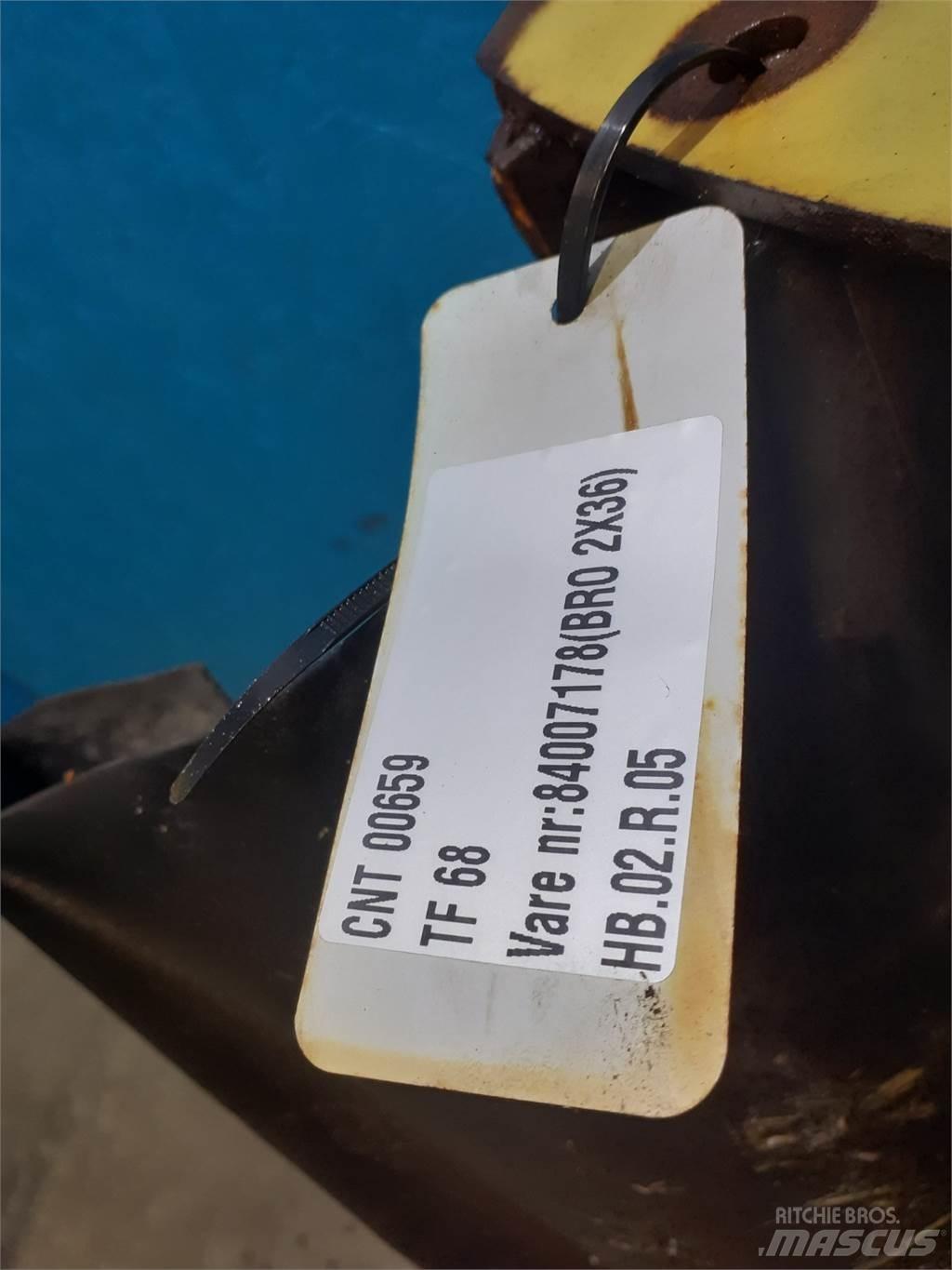 New Holland TF78 Příslušenství a náhradní díly ke kombajnům