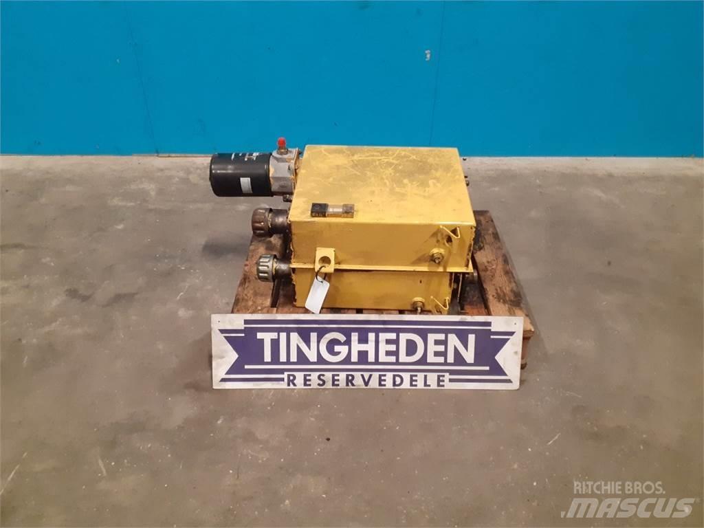 New Holland TF78 Hydraulika