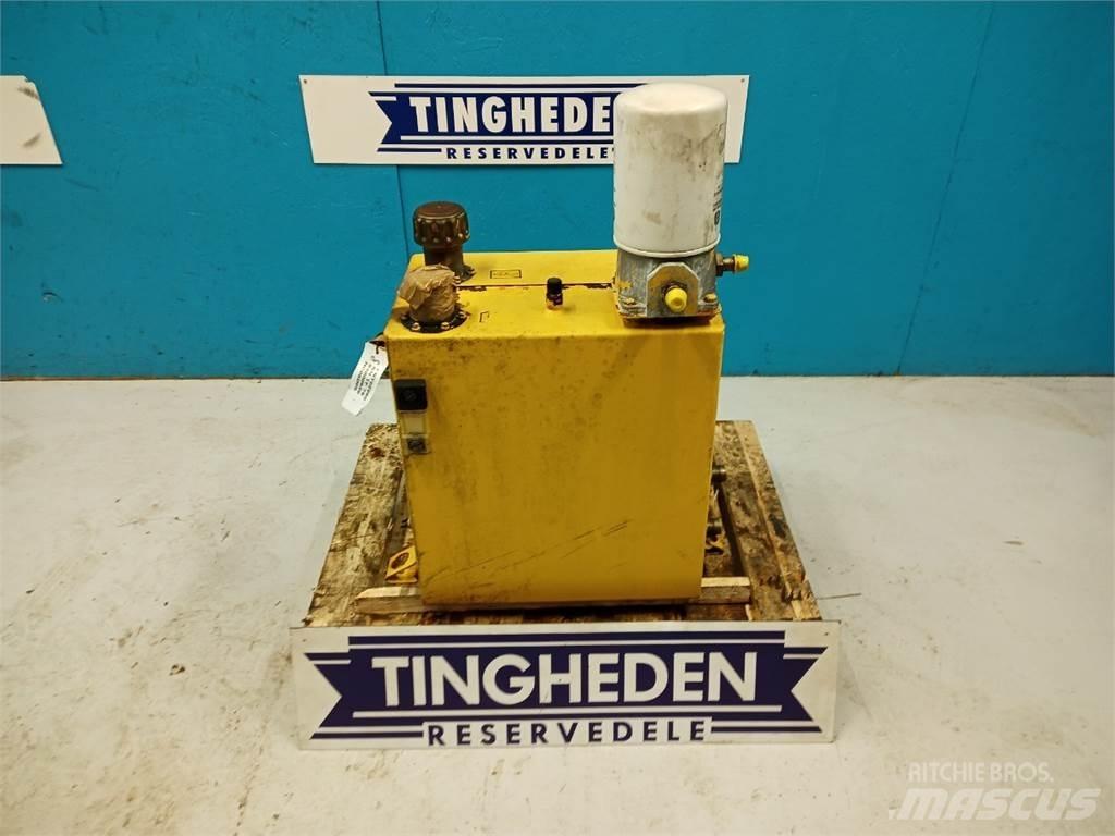 New Holland TF78 Hydraulika