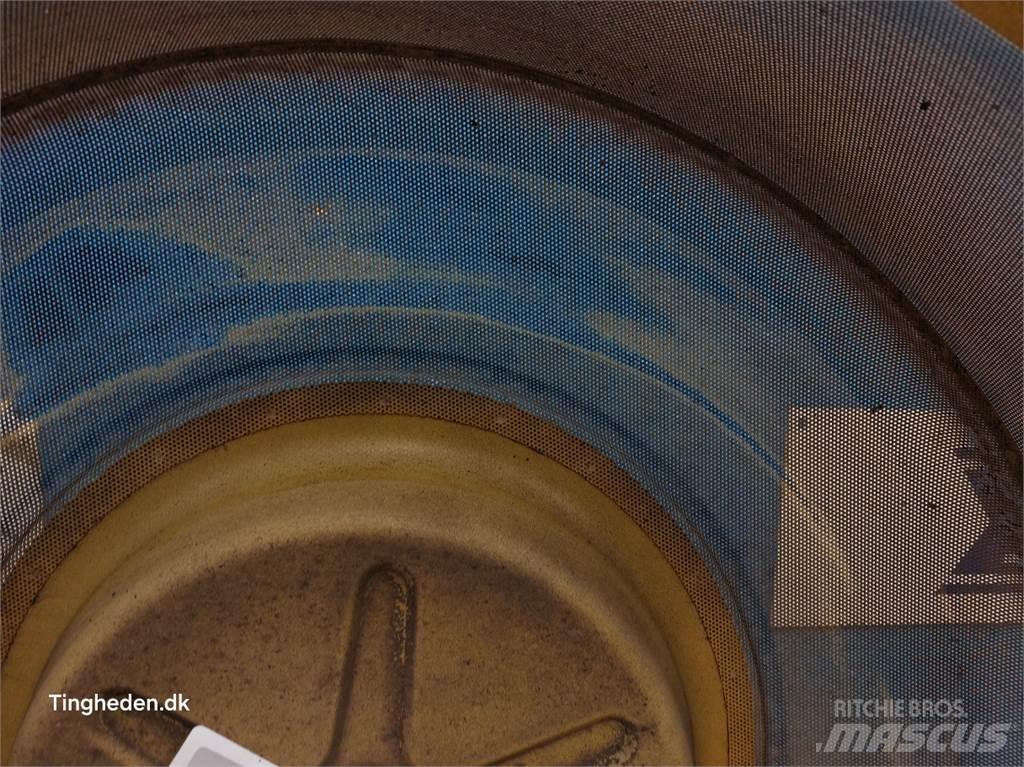 New Holland TX30 Radiátory