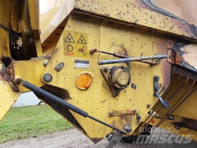 New Holland TX68 Sklízecí mlátičky