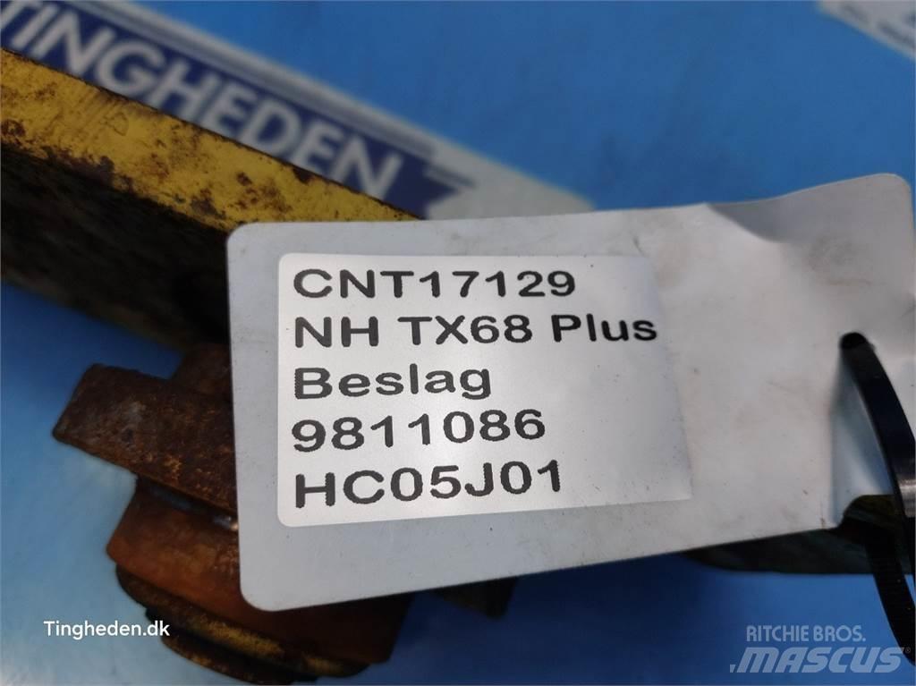 New Holland TX68 Sypače písku a soli